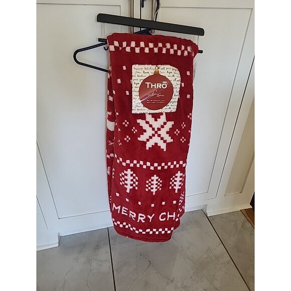 Thro Luxury Plush Fleece Throw Blanket Toss Red and White Christmas Pattern Deer - Picture 2 of 6